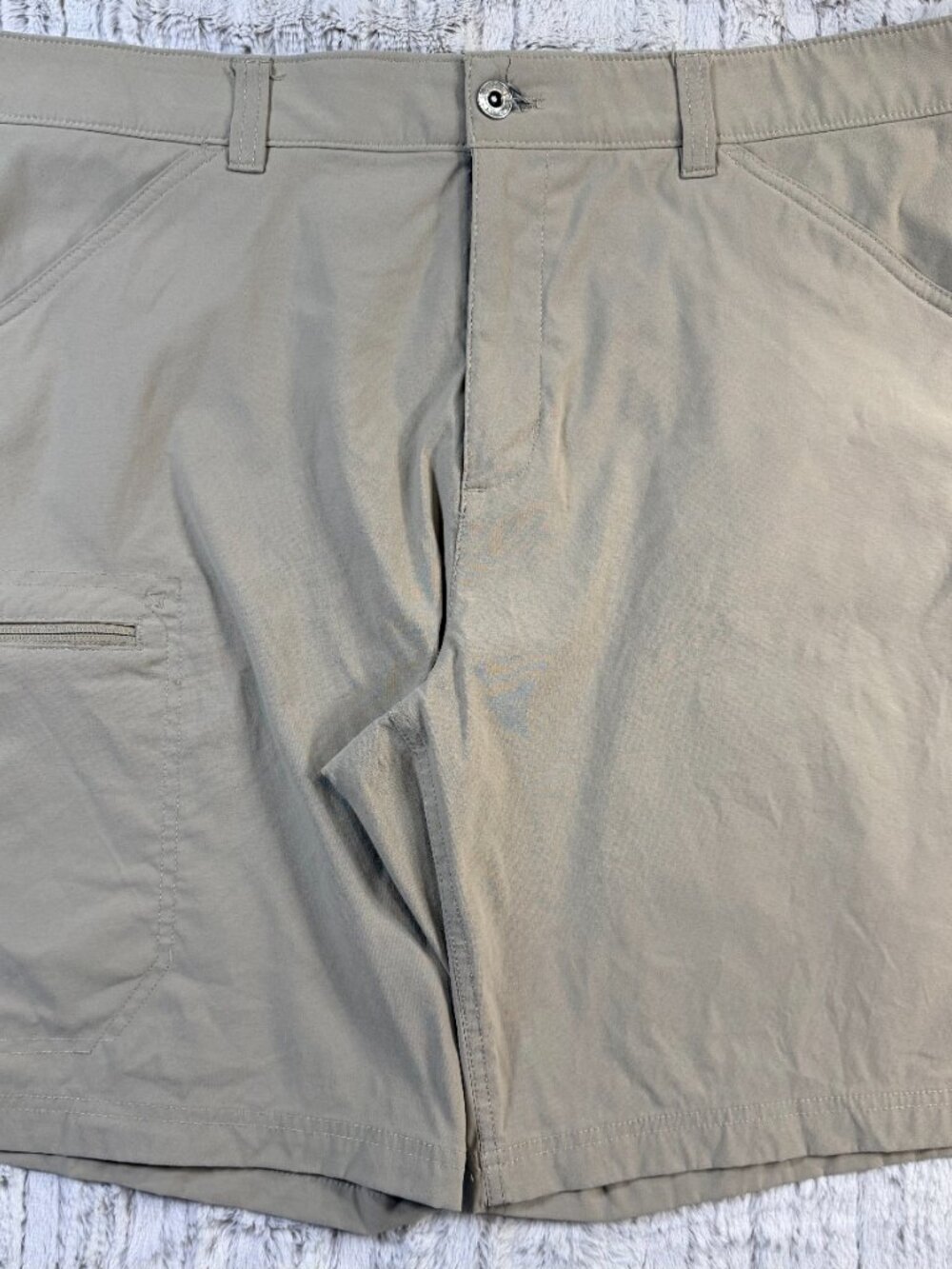 Eddie Bauer Khaki Performance Hiking Shorts Men's Size 40